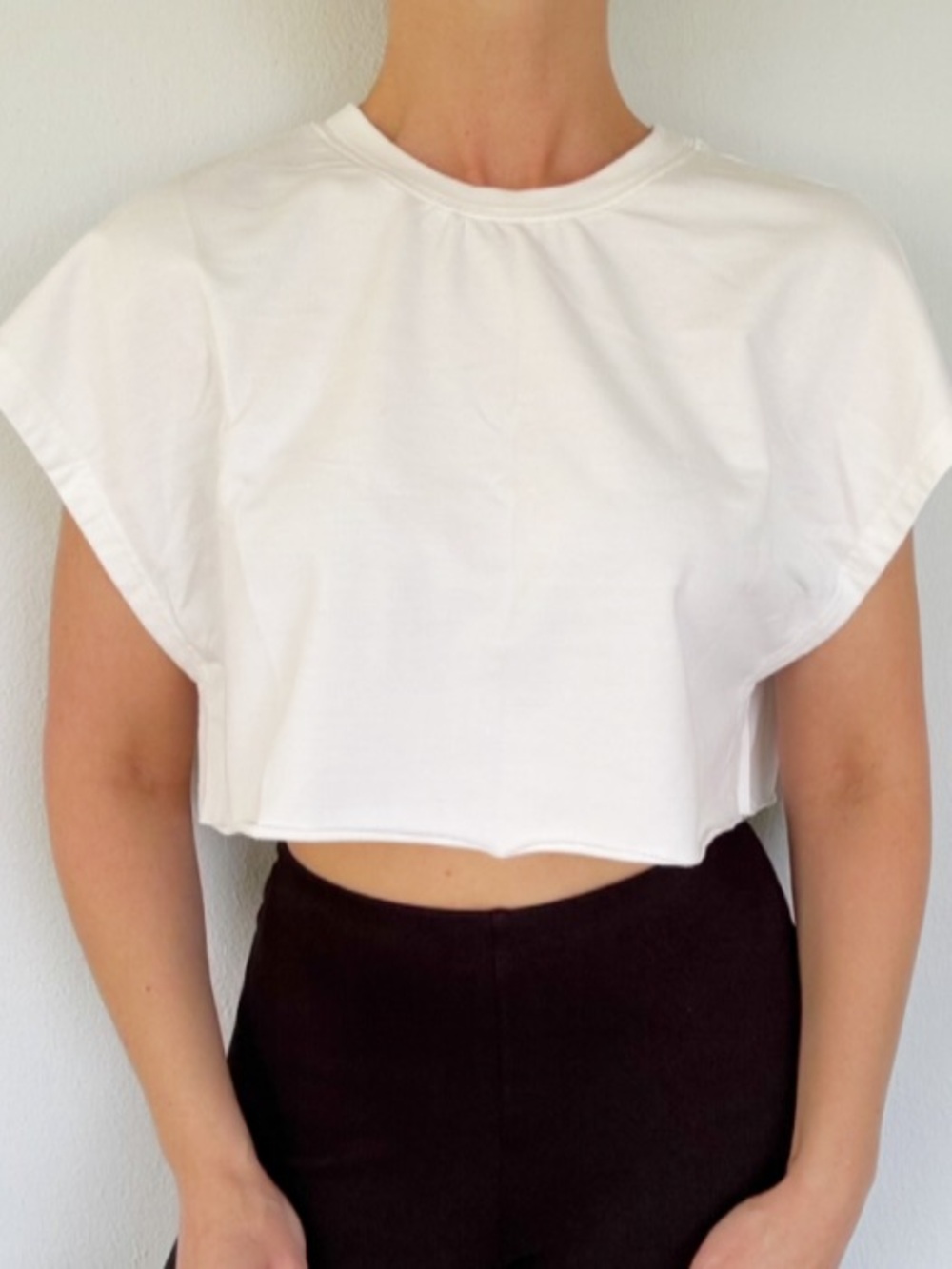 Cream off-white boxy crewneck short sleeve cotton stretch crop top size medium